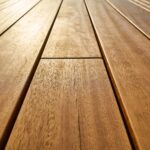 Comment entretenir un parquet massif au quotidien pour bien le conserver ?
