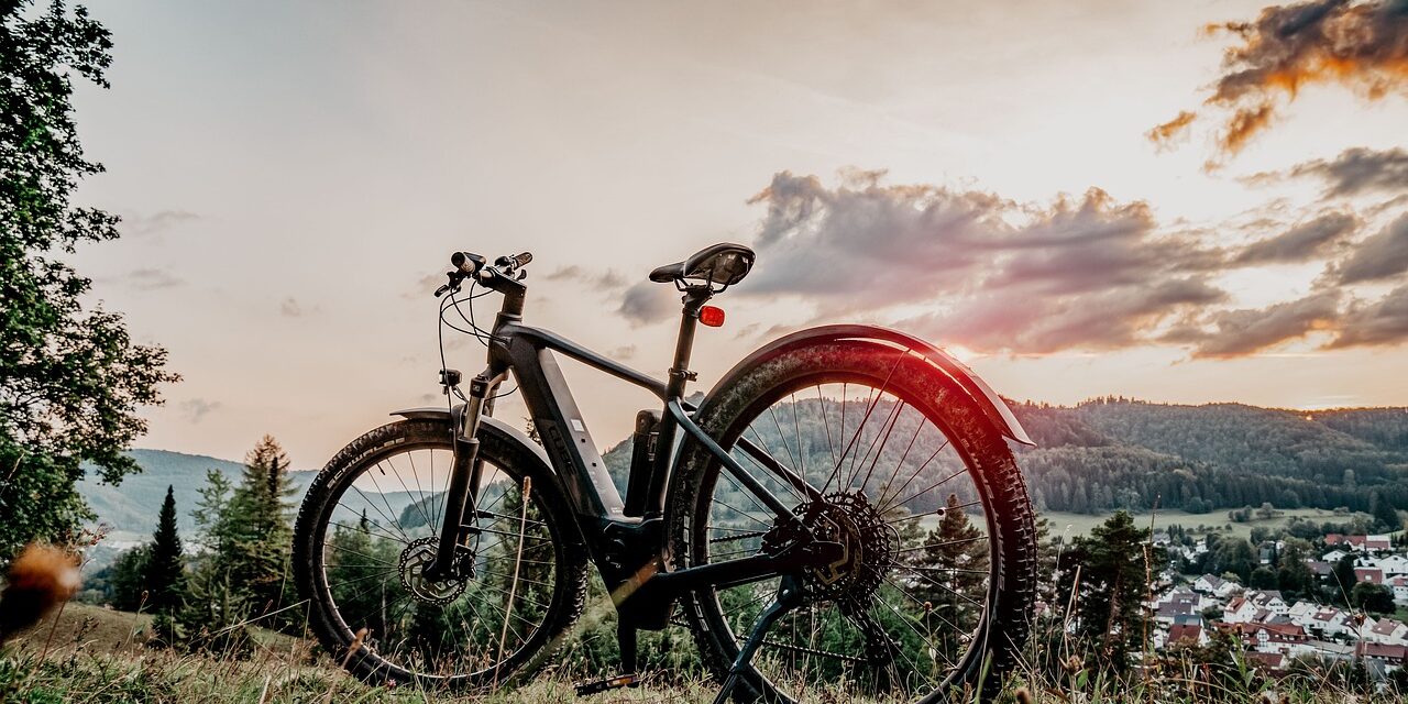 Le VTT électrique facilite vos promenades en montagne