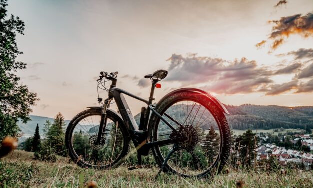 Le VTT électrique facilite vos promenades en montagne