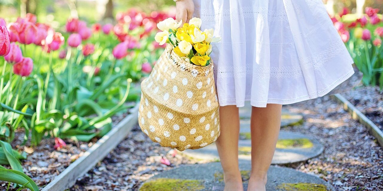 Comment avoir des fleurs toute l’année dans le jardin ?