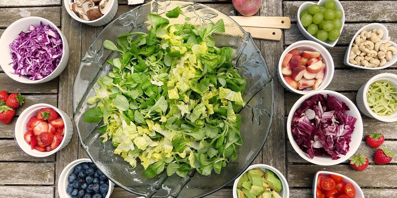 Astuce de grand-mère : comment faire durer vos salades deux fois plus longtemps ?